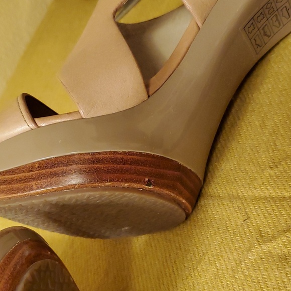 Michael Kors Women's Beige Heeled Sandals - Picture 4 of 5